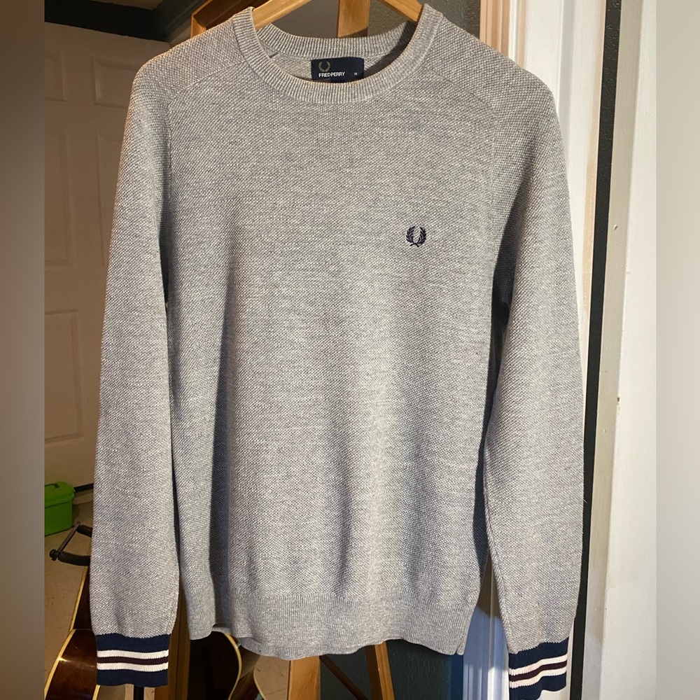 Fred Perry medium sweater